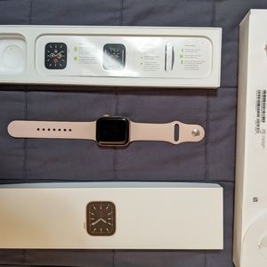 Like New Apple Watch Series 6 with GPS